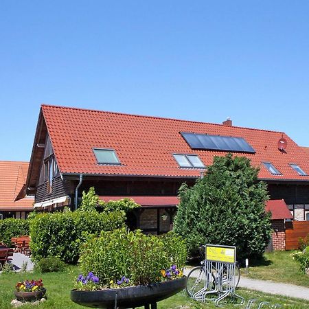 Farmstay Neuendorfkrug, Luetow Lutow Esterno foto